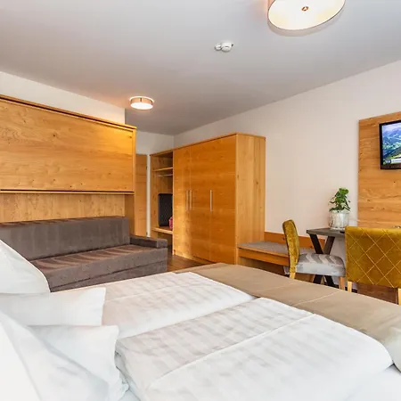 Almrausch Hotel Saalbach-Hinterglemm