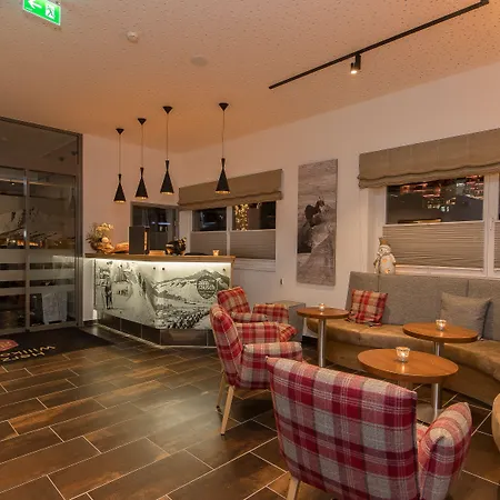 Almrausch Hotel 4*