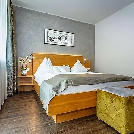 Hotel Almrausch 4*