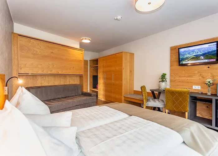 阿尔姆劳斯酒店 酒店 萨尔巴赫