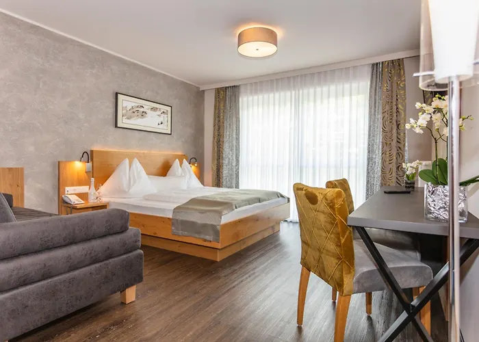 阿尔姆劳斯酒店 酒店 4*