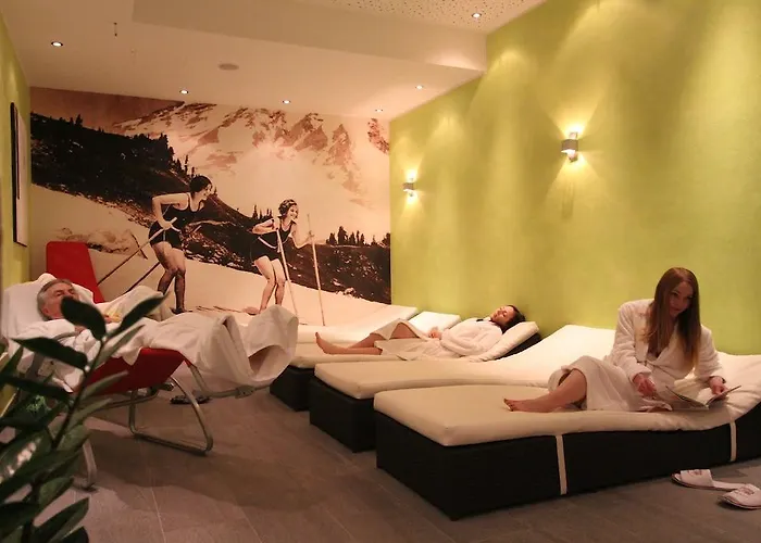 阿尔姆劳斯酒店