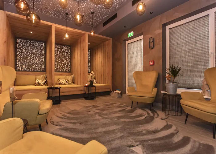 阿尔姆劳斯酒店 酒店